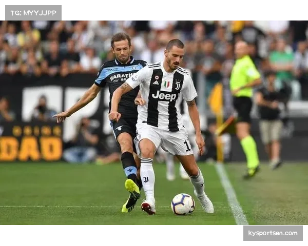 尼斯防守阵型紧凑性 四后卫平行移动时的协同保护